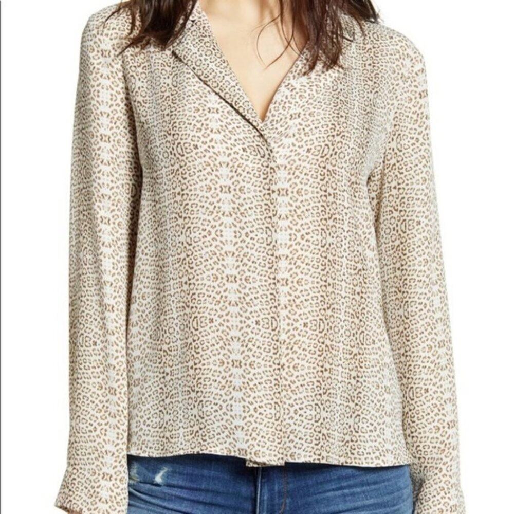 All in Favor Harper Long Sleeve Leopard Blouse Size Large (runs big) 🤎✨🐆
